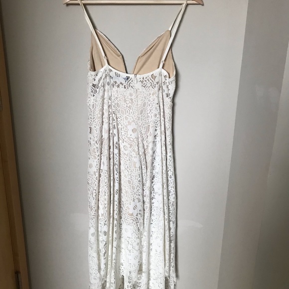 BooHoo Lace Midi Dress - Picture 3 of 4